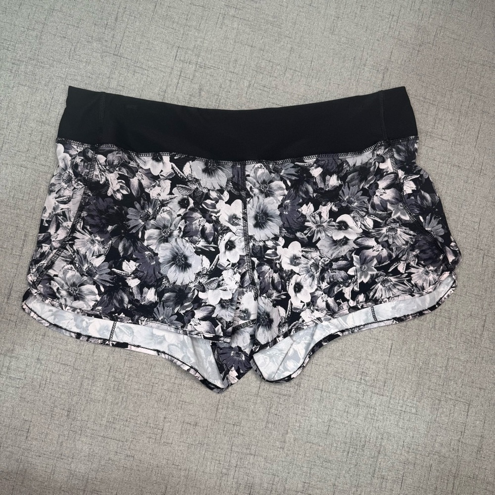 90 Degrees Athletic Shorts Black White Floral Design Size Large - Picture 2 of 7